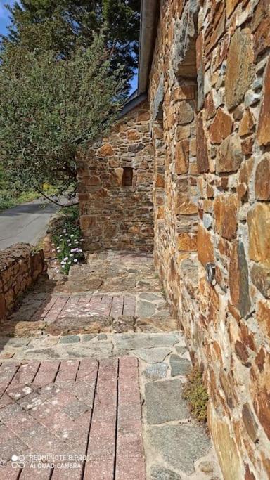 Charmante Petite Maison De Pecheur - Proche Ile De Brehat Et Gr34 Lézardrieux Exterior foto