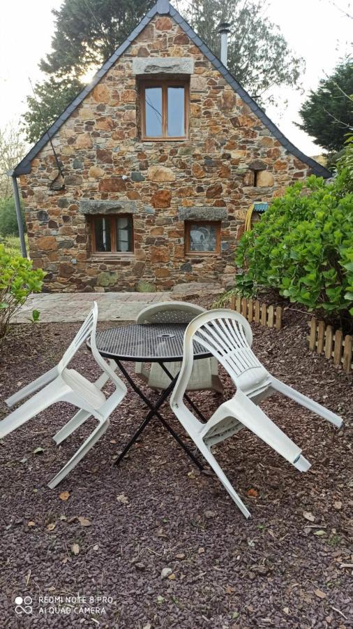 Charmante Petite Maison De Pecheur - Proche Ile De Brehat Et Gr34 Lézardrieux Exterior foto